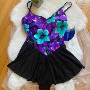 Pacific Connections Women's Floral One-Piece Swimsuit Size 16